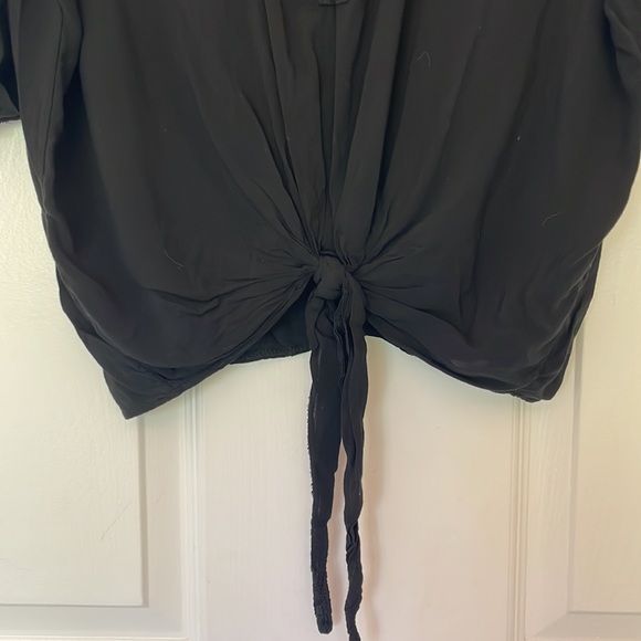 LIKE NEW! Black Summer tie-front blouse - Picture 3 of 4